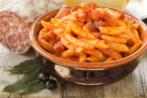 Malloreddus con pomodoro,salsiccia e peperoncino