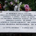 targa ricordo vittime alluvione Genova