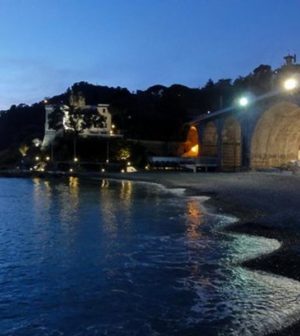 Zoagli spiaggia notturno