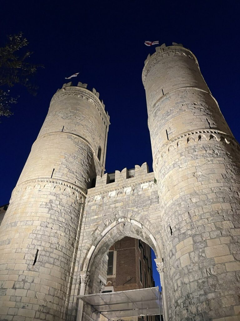 Da oggi Porta Soprana più illuminata